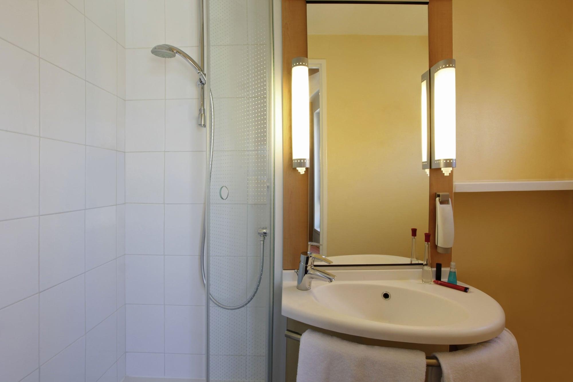 Ibis Nantes Centre Gare Sud Hotel Eksteriør billede